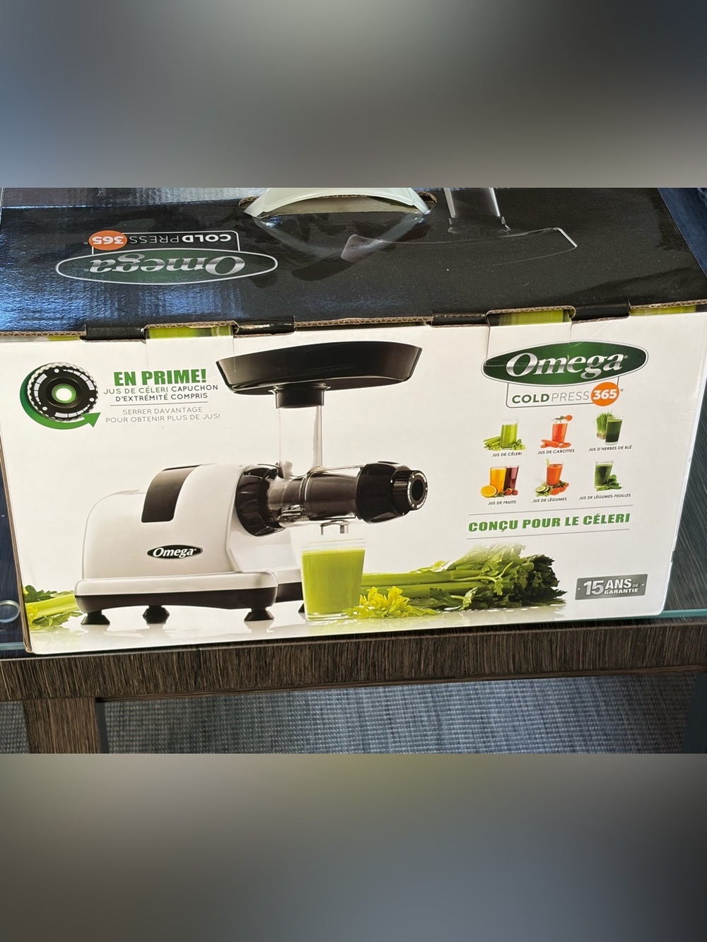Omega Cold Press 365 Juicer - Chrome. Model J8006. Like new.
